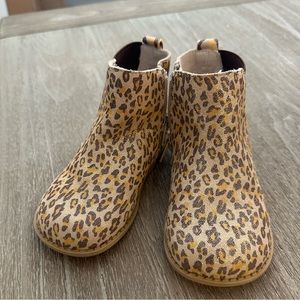 Livie and Luca Sz 10 Cheetah Print Boots
